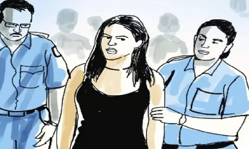 Noida: दो मासूम बच्चों की हत्या करने वाली महिला गिरफ्तार Noida: दो मासूम बच्चों की हत्या करने वाली महिला गिरफ्तार