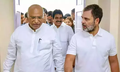 BIG BREAKING: मल्लिकार्जुन खरगे-राहुल गांधी और सुप्रिया सुले को मिला लीगल नोटिस
