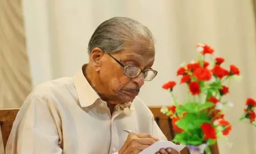 प्रसिद्ध लेखक Omcheri N N Pillai का निधन प्रसिद्ध लेखक Omcheri N N Pillai का निधन
