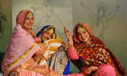 PAU यूथ फेस्टिवल के थिएटर प्रदर्शनों ने ‘बीमार’ पंजाबी समाज पर प्रकाश डाला PAU यूथ फेस्टिवल के थिएटर प्रदर्शनों ने ‘बीमार’ पंजाबी समाज पर प्रकाश डाला