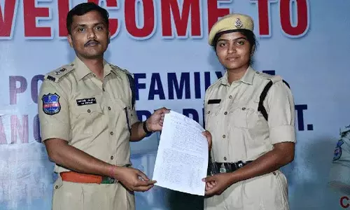 Sangareddy: नवनियुक्त कांस्टेबल ड्यूटी पर रिपोर्ट करते हुए Sangareddy: नवनियुक्त कांस्टेबल ड्यूटी पर रिपोर्ट करते हुए