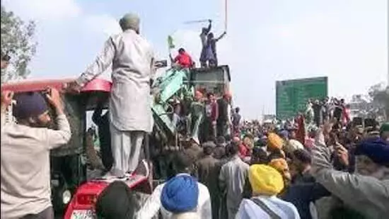 ट्रैक्टर का इस्तेमाल नहीं करेंगे, पैदल ही दिल्ली कूच करेंगे: Farm leaders