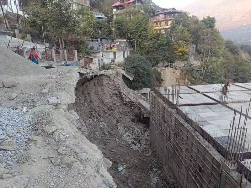 Kullu निवासियों ने सुल्तानपुर क्षेत्र में जल भंडारण टैंक के लीक होने पर चिंता जताई