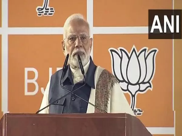 कांग्रेस ने तुष्टिकरण के लिए कानून बनाए, इसका उदाहरण वक्फ बोर्ड है...: PM Modi