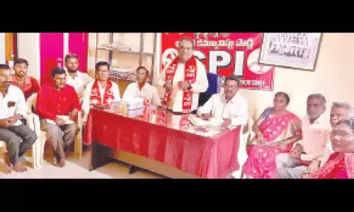 प्रधानमंत्री मोदी को अडानी की गिरफ्तारी का आदेश देना चाहिए: CPI