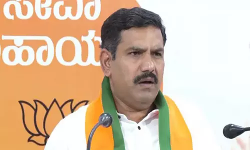 Karnataka: कर्नाटक सरकार को गारंटी पूरी न करने के लिए माफी मांगनी चाहिए Karnataka: कर्नाटक सरकार को गारंटी पूरी न करने के लिए माफी मांगनी चाहिए