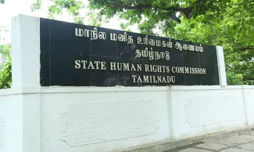 Tamil Nadu: महिला ने पुलिस पर याचिका वापस लेने की धमकी देने का आरोप लगाया Tamil Nadu: महिला ने पुलिस पर याचिका वापस लेने की धमकी देने का आरोप लगाया