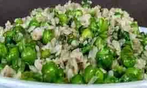 Chuda-Matar Recipe: घर पर ट्राई करें बनारसी चूड़ा-मटर Chuda-Matar Recipe: घर पर ट्राई करें बनारसी चूड़ा-मटर