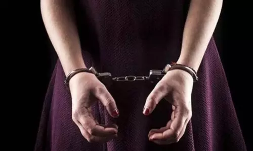Greater Noida: महिला ने प्रेमी की खातिर अपने दो बच्चों को मार डाला Greater Noida: महिला ने प्रेमी की खातिर अपने दो बच्चों को मार डाला