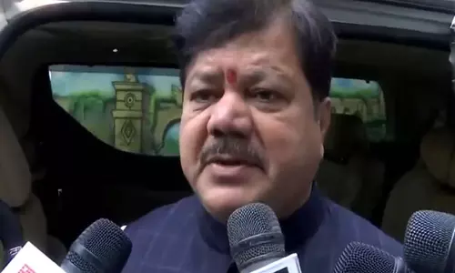 BJP नेता प्रवीण दरेकर ने संजय राउत पर निशाना साधा BJP नेता प्रवीण दरेकर ने संजय राउत पर निशाना साधा