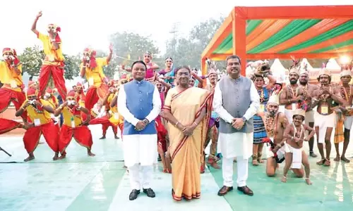 राष्ट्रपति मुर्मू ने राष्ट्र निर्माण में Odisha के योगदान पर प्रकाश डाला राष्ट्रपति मुर्मू ने राष्ट्र निर्माण में Odisha के योगदान पर प्रकाश डाला