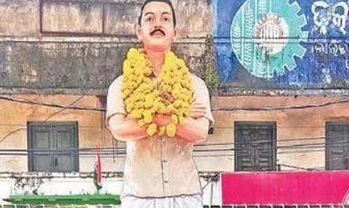 Odisha: शहीद लक्ष्मण नायक को श्रद्धांजलि अर्पित की Odisha: शहीद लक्ष्मण नायक को श्रद्धांजलि अर्पित की