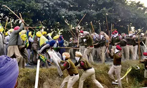 Bathinda में भूमि अधिग्रहण को लेकर हुई झड़प में कई पुलिसकर्मी और किसान घायल