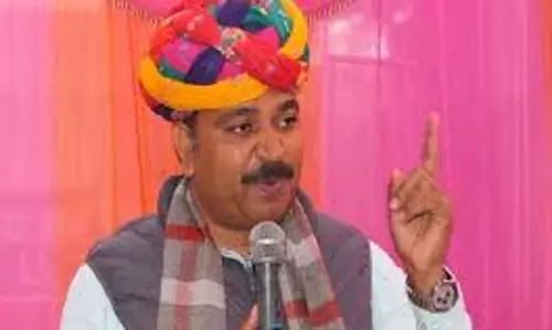 Jaipur: टीकाराम जूली ने भाजपा और भजनलाल सरकार पर साधा निशाना Jaipur: टीकाराम जूली ने भाजपा और भजनलाल सरकार पर साधा निशाना