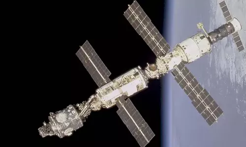 नासा ने ISS लीक होने पर संभावित विनाशकारी विफलता की चेतावनी दी