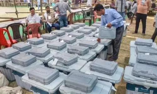 Assam : महाराष्ट्र, झारखंड और असम उपचुनावों के लिए मतगणना शुरू Assam : महाराष्ट्र, झारखंड और असम उपचुनावों के लिए मतगणना शुरू
