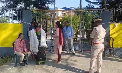 Assam उपचुनाव में शुरुआती रुझान में कांटे की टक्कर Assam उपचुनाव में शुरुआती रुझान में कांटे की टक्कर