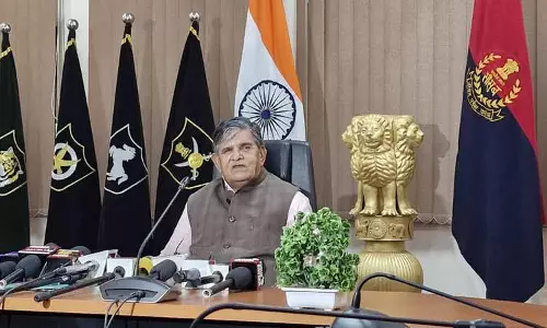 Kataria ने संकल्प पत्रिका का विमोचन किया Kataria ने संकल्प पत्रिका का विमोचन किया