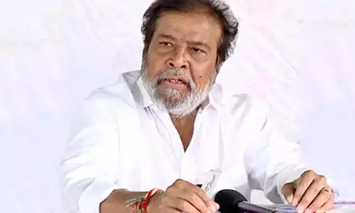 Telangana के स्वास्थ्य मंत्री ने 22 केंद्रीय औषधि भंडारों का निर्माण पूरा करने का आदेश दिया Telangana के स्वास्थ्य मंत्री ने 22 केंद्रीय औषधि भंडारों का निर्माण पूरा करने का आदेश दिया