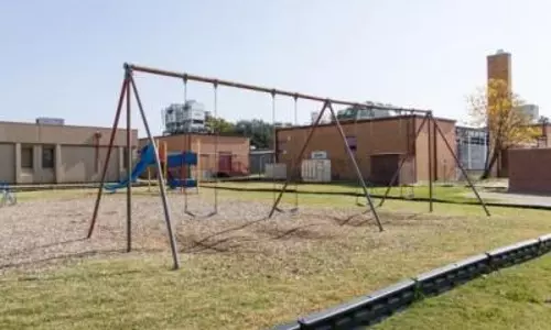 Texas ने प्राथमिक विद्यालयों में बाइबल की शिक्षा देने वाले पाठ्यक्रम को मंजूरी दी Texas ने प्राथमिक विद्यालयों में बाइबल की शिक्षा देने वाले पाठ्यक्रम को मंजूरी दी