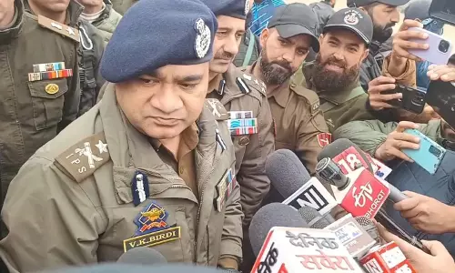 IGP Kashmir: समाज में नशे को बढ़ावा देने वालों को कानून की पूरी ताकत का सामना करना पड़ेगा