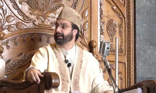 Jammu: मीरवाइज को उम्मीद है कि जांच से न्याय मिलेगा Jammu: मीरवाइज को उम्मीद है कि जांच से न्याय मिलेगा