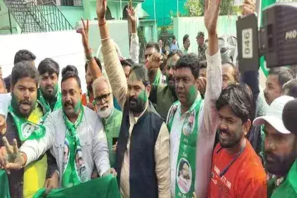 Ranchi: जीत की खुशी में होली, दिवाली, ईद का जश्न एक साथ मनाएंगेः झामुमो Ranchi: जीत की खुशी में होली, दिवाली, ईद का जश्न एक साथ मनाएंगेः झामुमो