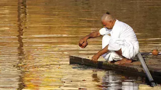 Margashirsha Amavasya पर इस मुहूर्त में करें तर्पण और श्राद्ध Margashirsha Amavasya पर इस मुहूर्त में करें तर्पण और श्राद्ध