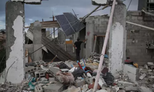 Gaza: इजरायली बमबारी में 17 फिलिस्तीनी मारे गए