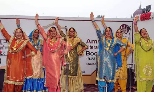 Amritsar: साहित्य महोत्सव में बंटवारे की पीड़ा और पीड़ा उजागर हुई