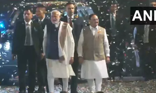 BIG BREAKING: PM नरेंद्र मोदी BJP मुख्यालय पहुंचे, देखें VIDEO...