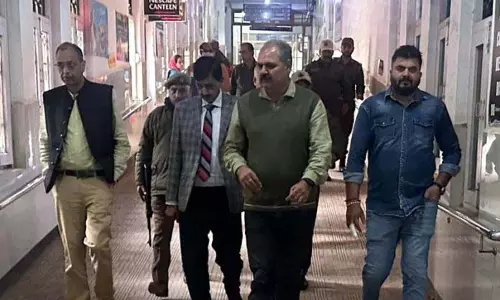 Jammu: रोगी कल्याण समिति की बैठक की अध्यक्षता विधायक पवन गुप्ता ने की