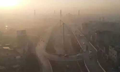 Despite बूंदाबांदी के बावजूद पाकिस्तान का लाहौर दुनिया का सबसे प्रदूषित शहर बना