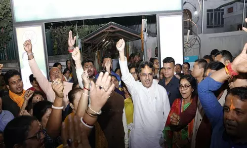 महाराष्ट्र चुनाव के नतीजों पर CM माणिक साहा ने कहा, लोगों ने झूठे वादों के बजाय विकास को चुना महाराष्ट्र चुनाव के नतीजों पर CM माणिक साहा ने कहा, लोगों ने झूठे वादों के बजाय विकास को चुना