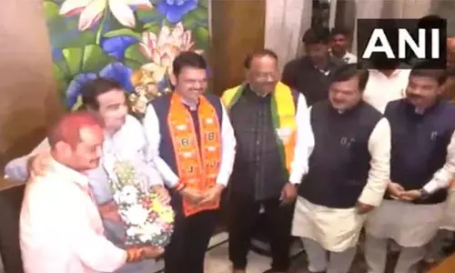 Results के बाद देवेंद्र फडणवीस ने नितिन गडकरी से उनके आवास पर की मुलाकात