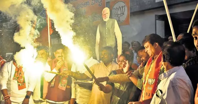 Andhra के मुख्यमंत्री ने ‘महा’ विजय के लिए प्रधानमंत्री मोदी की सराहना की