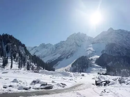 अगर आप बर्फ देखना चाहते हैं तो अभी प्लान करे अगर आप बर्फ देखना चाहते हैं तो अभी प्लान करे