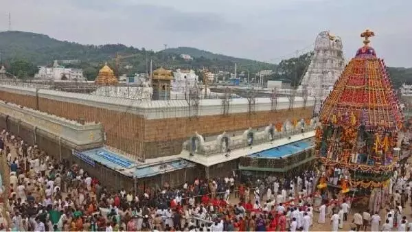 तेइपिराई अष्टमी! Tirupati में भयानक भीड़: सर्वदर्शन कितने घंटे का ?