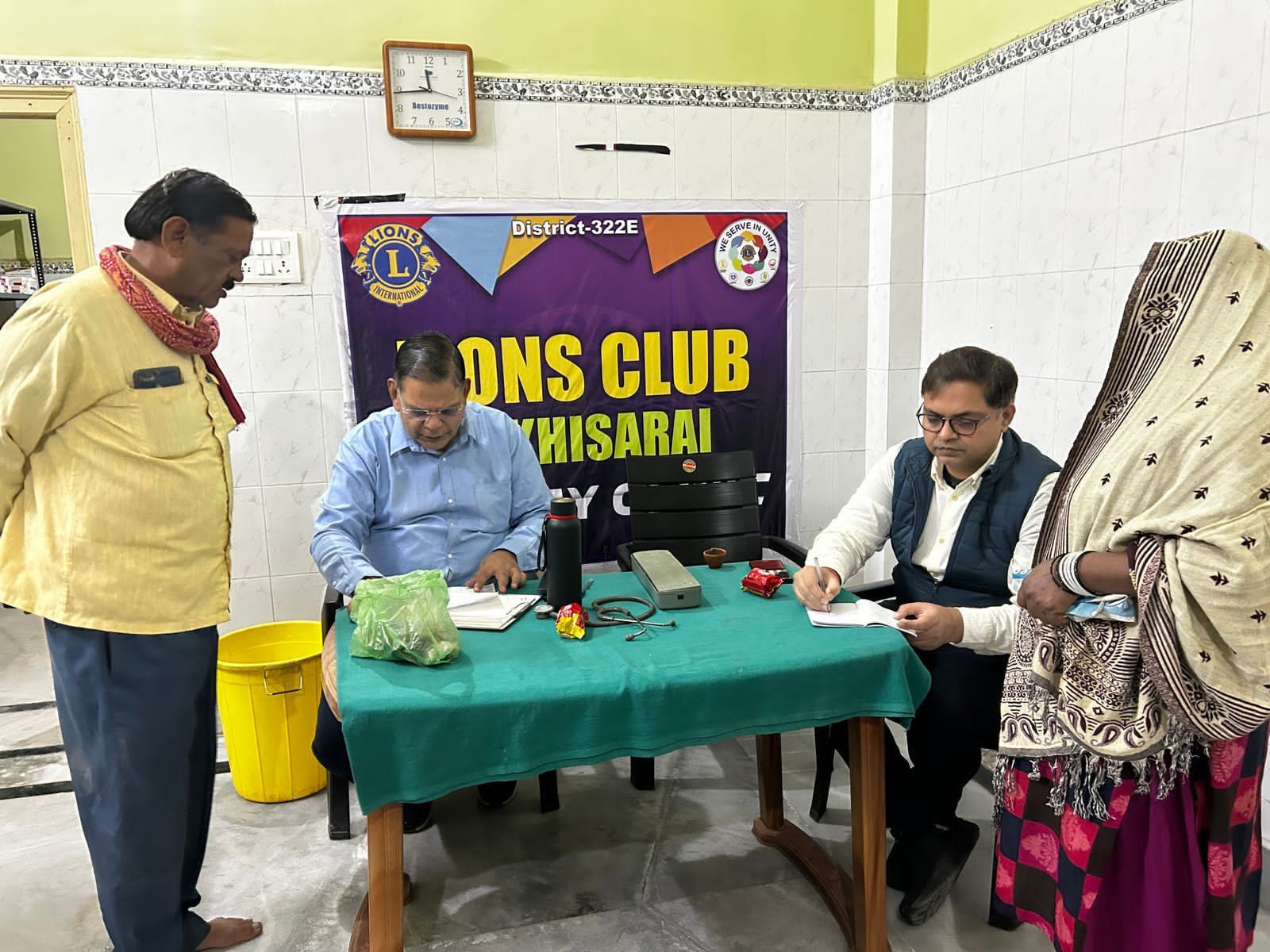 Lions Club के तत्वावधान में आयोजित किया गया मुफ्त  स्वास्थ्य जांच शिविर