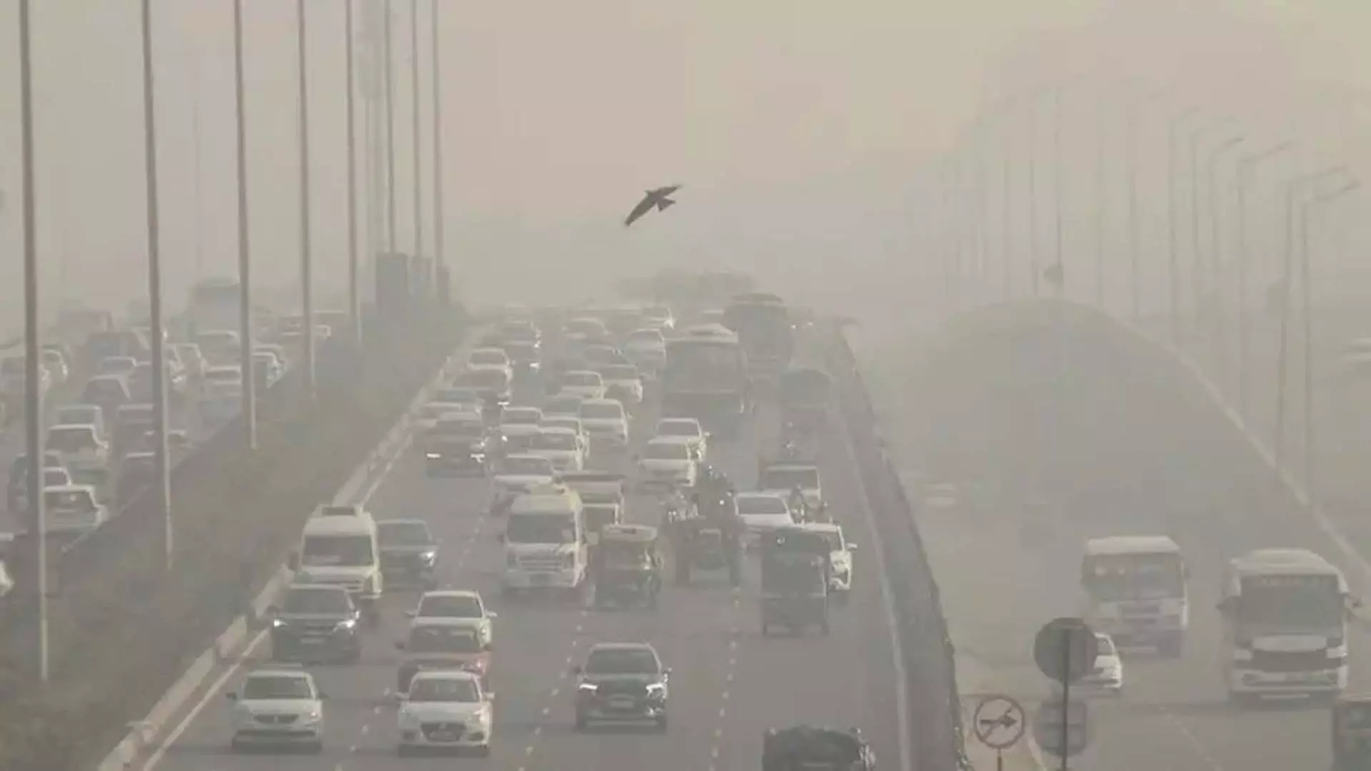 Gurugram, फरीदाबाद में 25 नवंबर तक स्कूल बंद, AQI गंभीर श्रेणी में पहुंचा