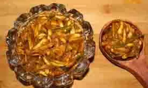 Health: सर्दियों में इम्युनिटी बढ़ाने के लिए खाएं लहसुन का अचार,जाने रेसिपी