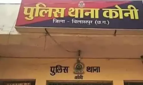 पुलिस गाड़ी को देखकर भागने लगा युवक, गिरफ्तारी के बाद चोरी का खुलासा