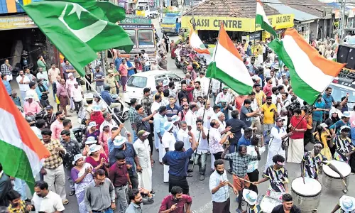 Kerala: कांग्रेस खेमे के लिए वोटों का भारी अंतर राहत की बात Kerala: कांग्रेस खेमे के लिए वोटों का भारी अंतर राहत की बात