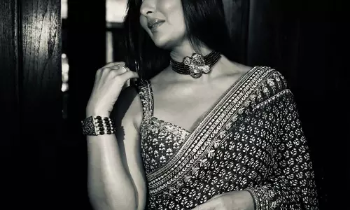 Kareena Kapoor ने चचेरे भाई के रोका में एक खूबसूरत साड़ी में पूरे किए फैशन गोल्स