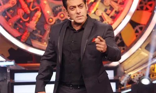 सलमान खान ने कंटेस्टेंट्स को किया बेनकाब सलमान खान ने कंटेस्टेंट्स को किया बेनकाब