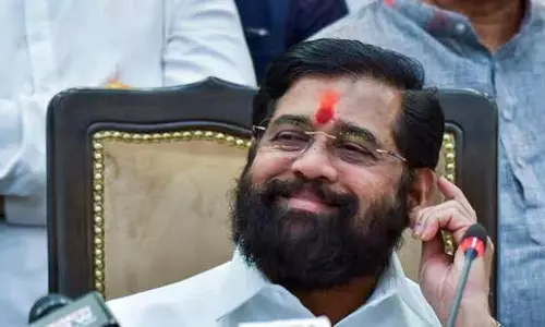 Eknath Shinde खेमे ने सुलझाई सेना बनाम सेना की बहस Eknath Shinde खेमे ने सुलझाई सेना बनाम सेना की बहस