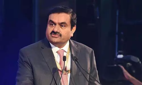 अडानी की कई कानूनी चुनौतियाँ दी अडानी की कई कानूनी चुनौतियाँ दी