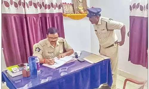 Andhra: एसपी ने श्रीकालहस्ती थाने का औचक निरीक्षण किया