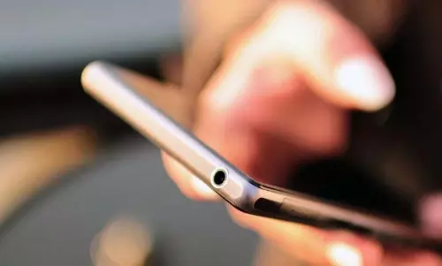 Mobile broadband market 2029 तक 296 बिलियन अमेरिकी डॉलर तक पहुंच जाएगा