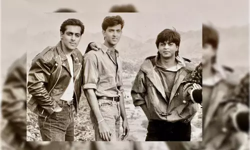 सलमान-शाहरुख की कार में कूद पड़े रितिक सलमान-शाहरुख की कार में कूद पड़े रितिक